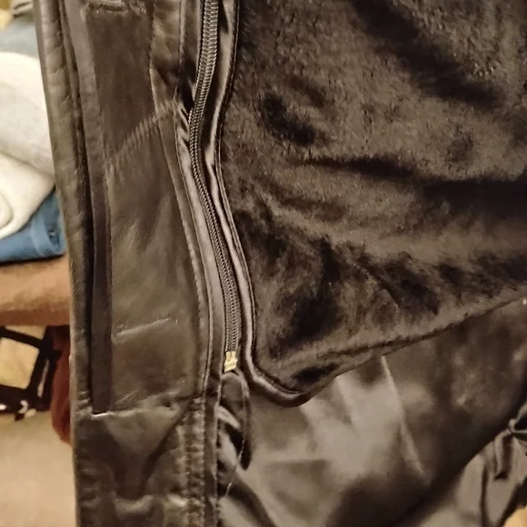 Men's Black Leather Jacket - Picture 8 of 12